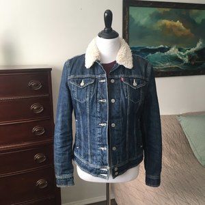 Levi's Shearling Dark Wash Trucker Jacket Quilted Lining White Stitching